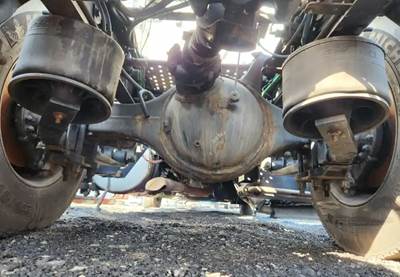 Meritor-Rockwell MT40-14X Rear Axle Housing for a 2020 Freightliner Cascadia 126