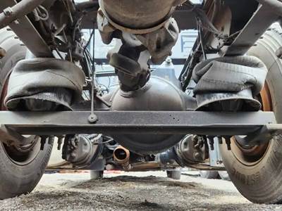 Meritor-Rockwell MT40-14X Rear Axle Housing for a 2017 Volvo VNL