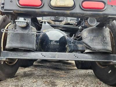 Meritor-Rockwell MT40-14X Rear Axle Housing for a 2017 Volvo VNL