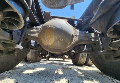 Meritor-Rockwell MT40-14X Rear Axle Housing for a 2016 International PROSTAR
