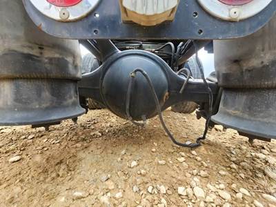 Meritor-Rockwell MT40-14X Rear Axle Housing for a 2015 Freightliner Coronado 132 Glider