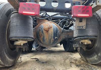 Meritor-Rockwell MT40-14X Rear Axle Housing for a 2015 International PROSTAR
