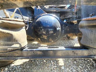 Meritor-Rockwell MT40-14X Rear Axle Housing for a 2020 Volvo VNR64T