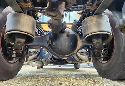 Meritor-Rockwell MT40-14X Rear Axle Housing for a 2019 Freightliner Cascadia 116 Day Cab