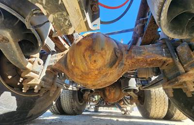 Meritor-Rockwell MT40-14X Rear Axle Housing for a 2020 Freightliner Cascadia 126
