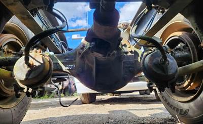 Meritor-Rockwell MT40143 Rear Axle Housing for a 2004 Freightliner Columbia 120