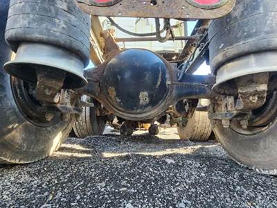 Meritor-Rockwell MT40143 Rear Axle Housing for a 2011 Freightliner Cascadia 125