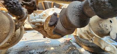 Meritor-Rockwell Rear Axle Housing for a 2012 Peterbilt 384