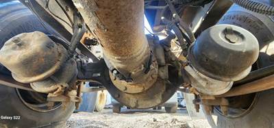 Meritor-Rockwell Rear Axle Housing for a 2012 Freightliner Cascadia 113