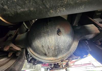 Meritor-Rockwell Rear Axle Housing for a 2006 Spartan Advantage