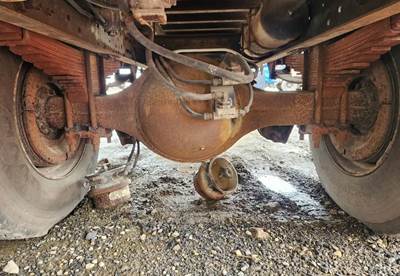 Meritor-Rockwell RR20-145 Rear Axle Housing for a 1994 Ford F700