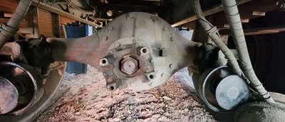 Meritor-Rockwell RR/RS21145 Rear Axle Housing for a 2013 Hino 338