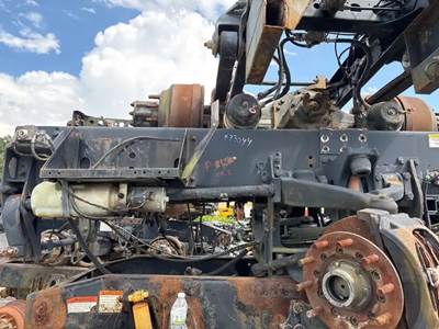 Meritor-Rockwell RR/RS30185 Rear Axle Housing for a 2008 Pierce Enforcer