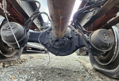 Meritor-Rockwell RS21-145 Rear Axle Housing for a 2001 Freightliner FL70