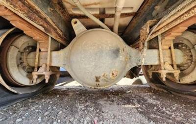 Meritor-Rockwell RS21-230 Rear Axle Housing for a 2007 Sterling SC8000 Cargo