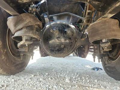 Meritor-Rockwell RS21160 Rear Axle Housing for a 2024 Freightliner M2 106