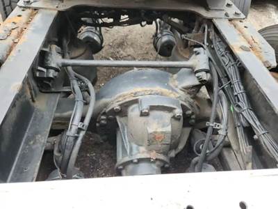 Meritor-Rockwell RS23160 Rear Axle Housing for a 2013 Freightliner Cascadia 125