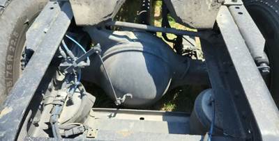 Meritor-Rockwell RS23160 Rear Axle Housing for a 2014 Freightliner Cascadia 113