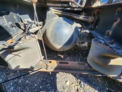 Meritor-Rockwell RS23160 Rear Axle Housing for a 2012 Volvo VNL