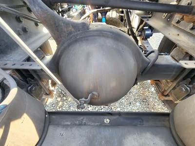 Meritor-Rockwell RS23160 Rear Axle Housing for a 2019 Freightliner M2 106