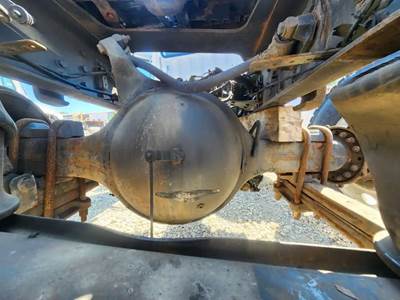 Meritor-Rockwell RS23160 Rear Axle Housing for a 2018 Freightliner M2 112 Medium Duty