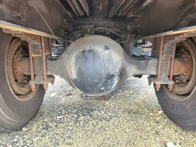 Meritor-Rockwell RS23160 Rear Axle Housing for a 2004 Freightliner FL80
