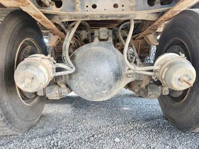 Meritor-Rockwell RS23161 Rear Axle Housing for a 2007 International 7500