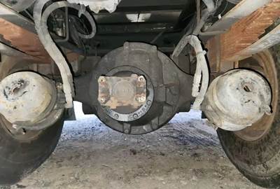 Meritor-Rockwell RS24160 Rear Axle Housing for a 2005 E-One Fire Truck