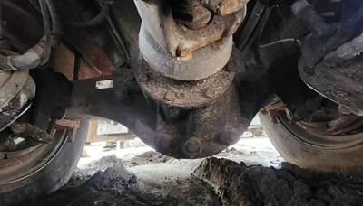 Meritor-Rockwell RS30180 Rear Axle Housing for a 1998 E-One Fire Truck