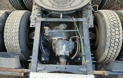 Meritor-Rockwell RT40-145 Rear Axle Housing for a 2015 Freightliner Cascadia 125