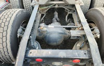 Meritor-Rockwell RT40-145 Rear Axle Housing for a 2015 Freightliner Cascadia 125