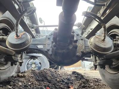 Meritor-Rockwell RT40-145 Rear Axle Housing for a 2006 Freightliner Columbia 112