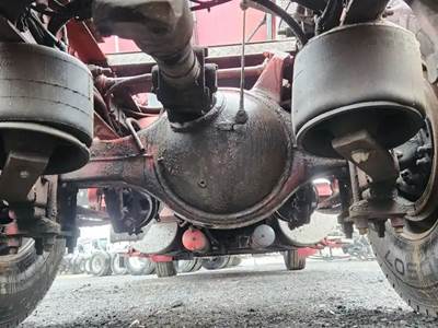 Meritor-Rockwell RT40-145 Rear Axle Housing for a 2007 Freightliner Columbia 120