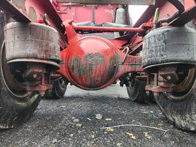 Meritor-Rockwell RT40-145 Rear Axle Housing for a 2007 Freightliner Columbia 120