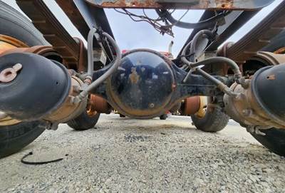 Meritor-Rockwell RT40-145 Rear Axle Housing for a 2006 Freightliner Columbia 112