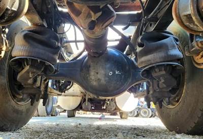 Meritor-Rockwell RT40-145 Rear Axle Housing for a 2004 International 9400I