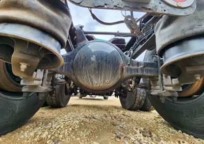Meritor-Rockwell RT40-145 Rear Axle Housing for a 2018 Freightliner Columbia 120 Glider