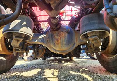 Meritor-Rockwell RT40-145 Rear Axle Housing for a 2014 Freightliner Cascadia 125
