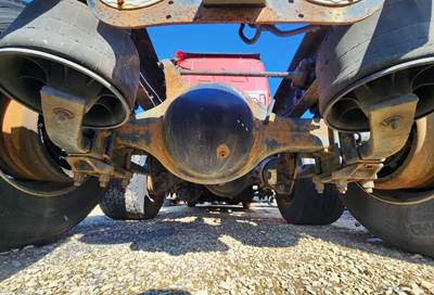 Meritor-Rockwell RT40-145 Rear Axle Housing for a 2014 Freightliner Cascadia 125