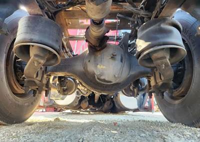 Meritor-Rockwell RT40-145 Rear Axle Housing for a 2004 Freightliner Columbia 120
