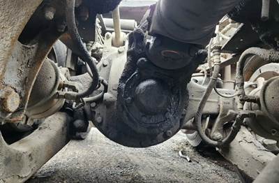 Meritor-Rockwell RT46-160 Rear Axle Housing for a 2000 Sterling L9500