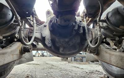 Meritor-Rockwell RT46-160 Rear Axle Housing for a 2000 Sterling L9500