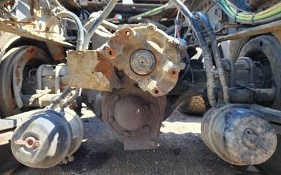 Meritor-Rockwell RT46-160 Rear Axle Housing for a 2021 Freightliner Cascadia 126