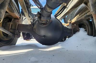 Meritor-Rockwell RT46-160 Rear Axle Housing for a 2013 Freightliner 114SD