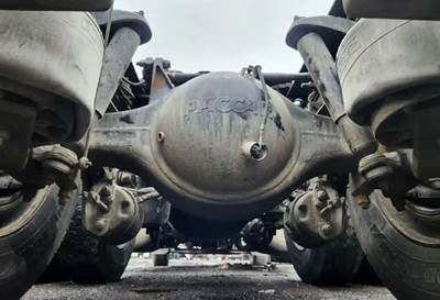 Paccar MR2014P3 Rear Axle Housing for a 2018 Peterbilt 567