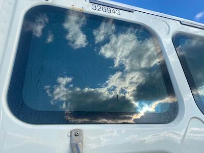 Freightliner Cascadia 113 Back Window