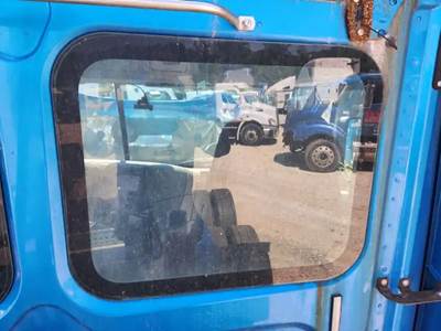 Freightliner Cascadia 125 Back Window
