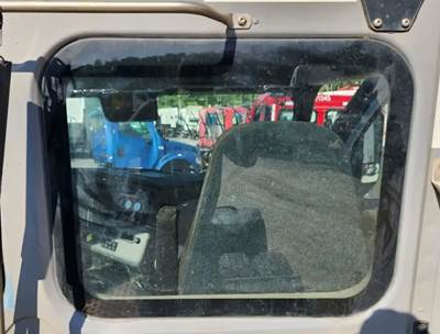 Freightliner Cascadia 126 Back Window