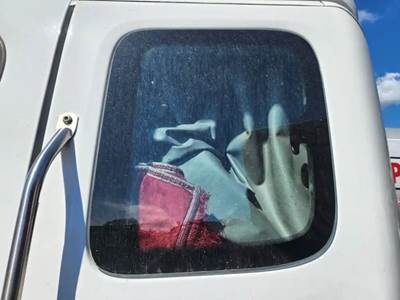 Freightliner M2 106 Back Window