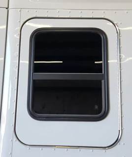 Kenworth T680 Back Window